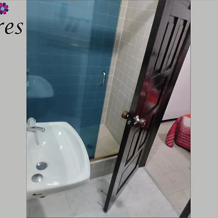 Hostal Flores Quito Exterior photo