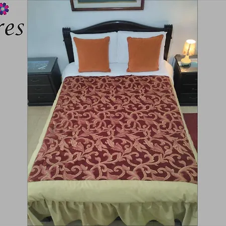 Hostal Flores Quito Exterior photo