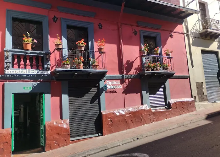 Hostal Flores