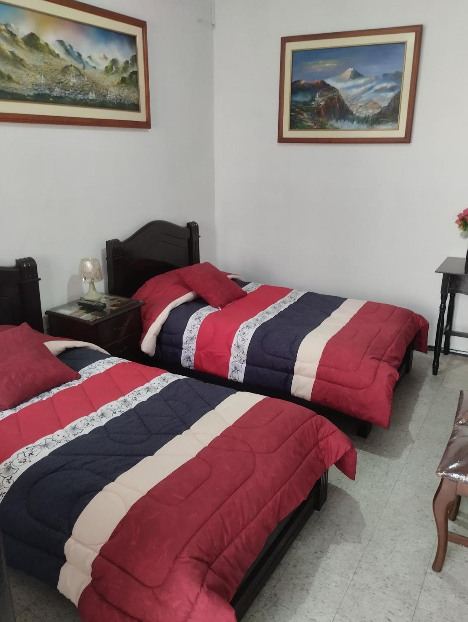 Hostal Flores